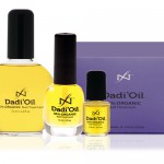 Dadi Oil voedt de nagel en de huid. wordt snel opgenomen en voorkomt dat de nagels breken.